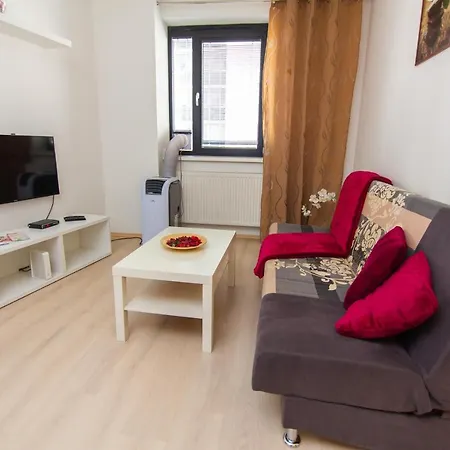Downtown Apartment *